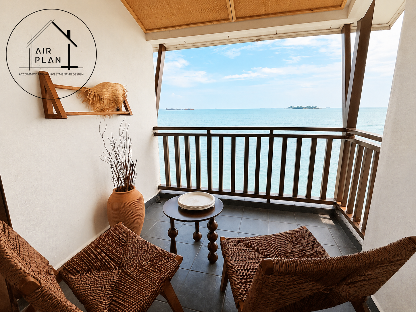 Bright coastal accommodation overlooking the sea